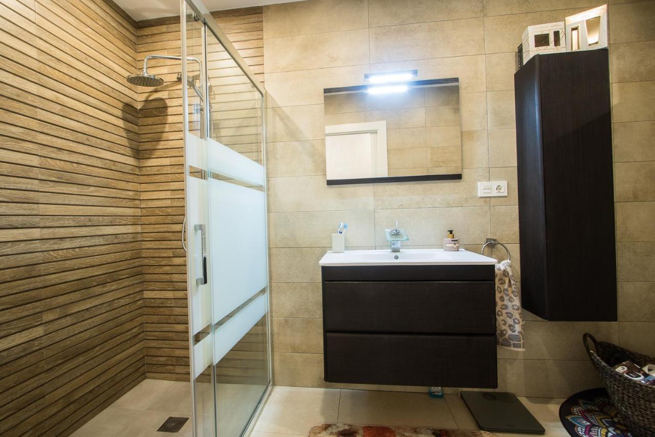First Line Luxury Apartments 阿利坎特 外观 照片
